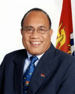 Танети Маамау