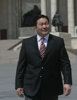 Бадмаанямбуугийн Бат-Эрдэнэ