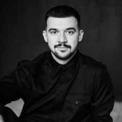 Александр Ярошенко