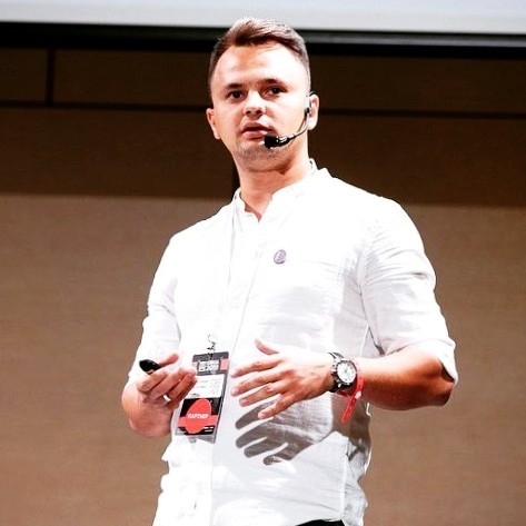 Александр Ясюкович