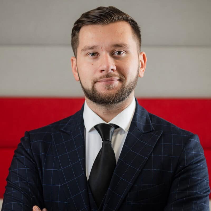 Илья Пономарев