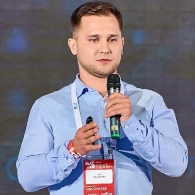 Илья Ткаченко