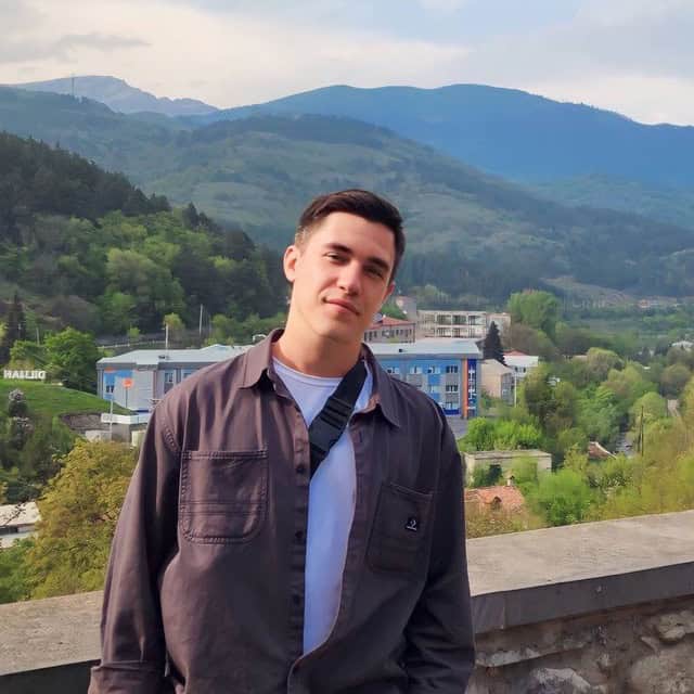 Лев Осташков