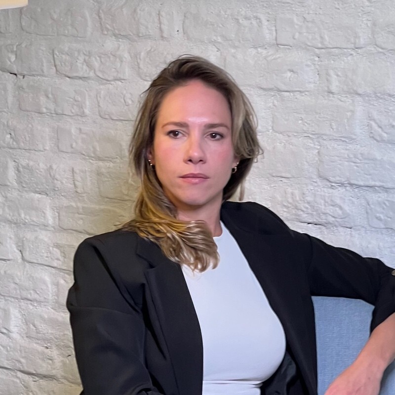 Ливия Тройс