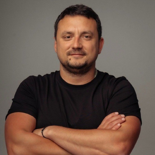 Олег Остапенко