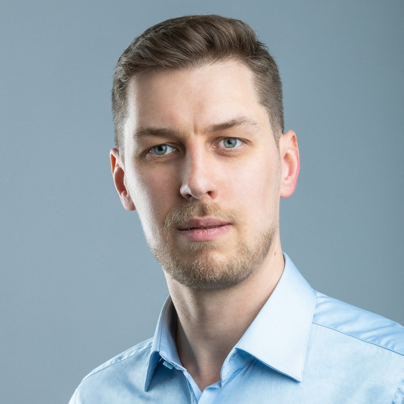 Олег Смолеров