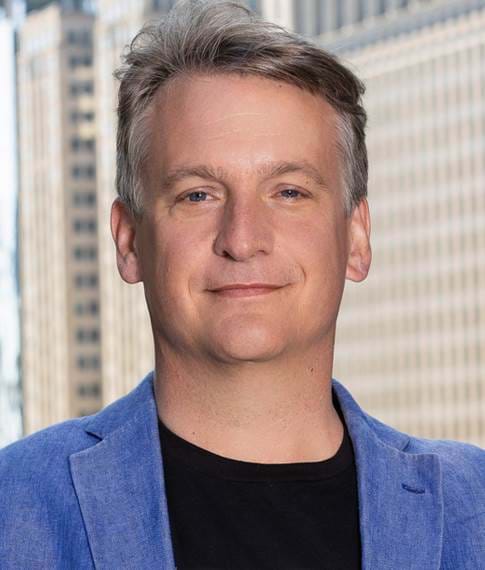 Саймон Джонсон